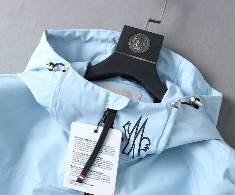 Effortless Moncler Outwear 142045
