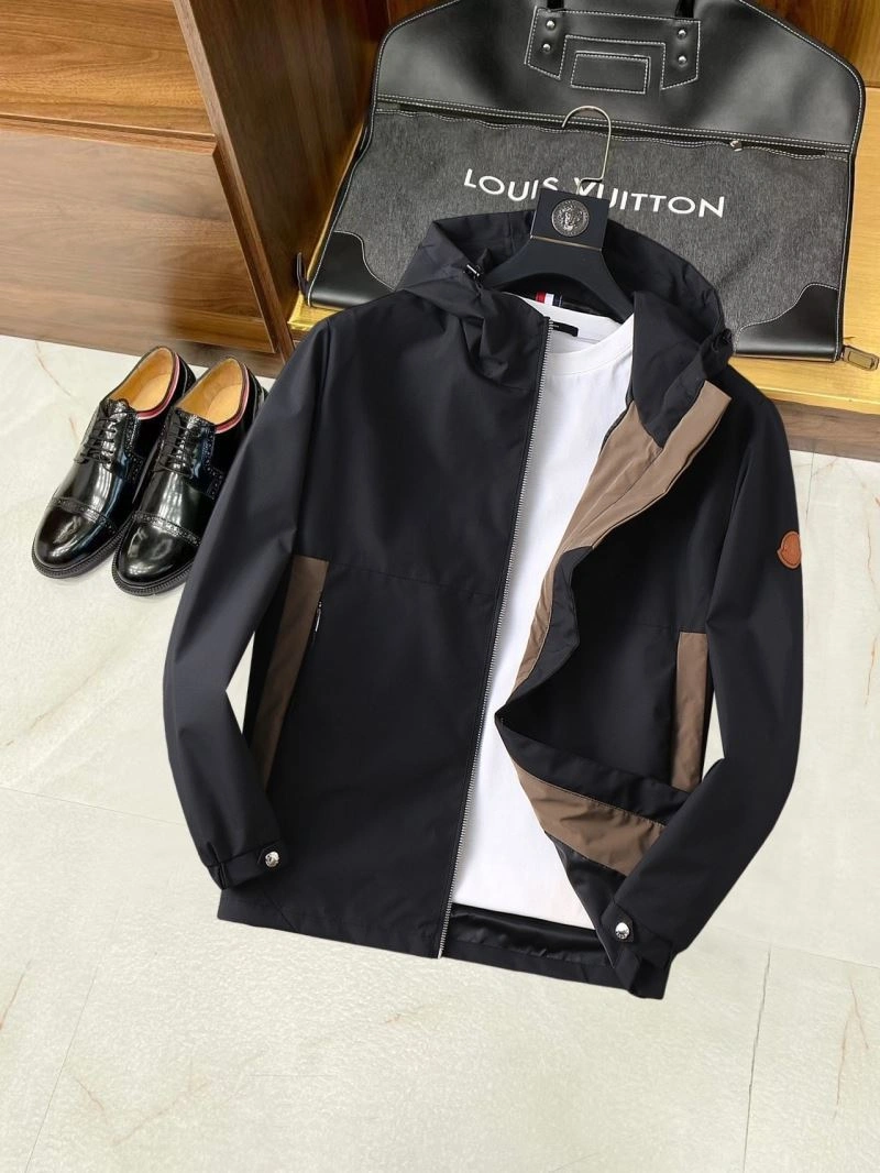 Moncler Outwear Comfortable 142046