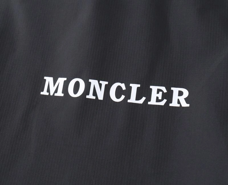Moncler Outwear Comfortable 142046
