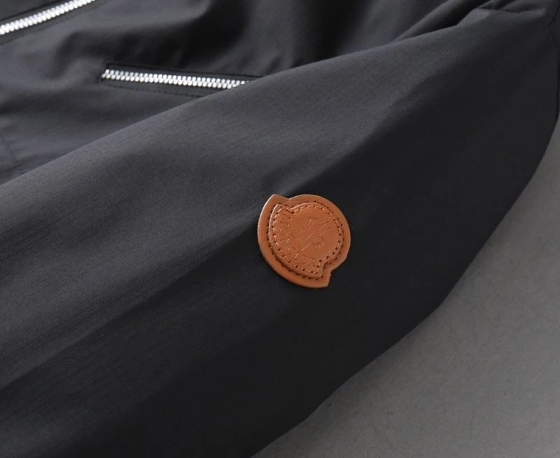 Moncler Outwear Comfortable 142046