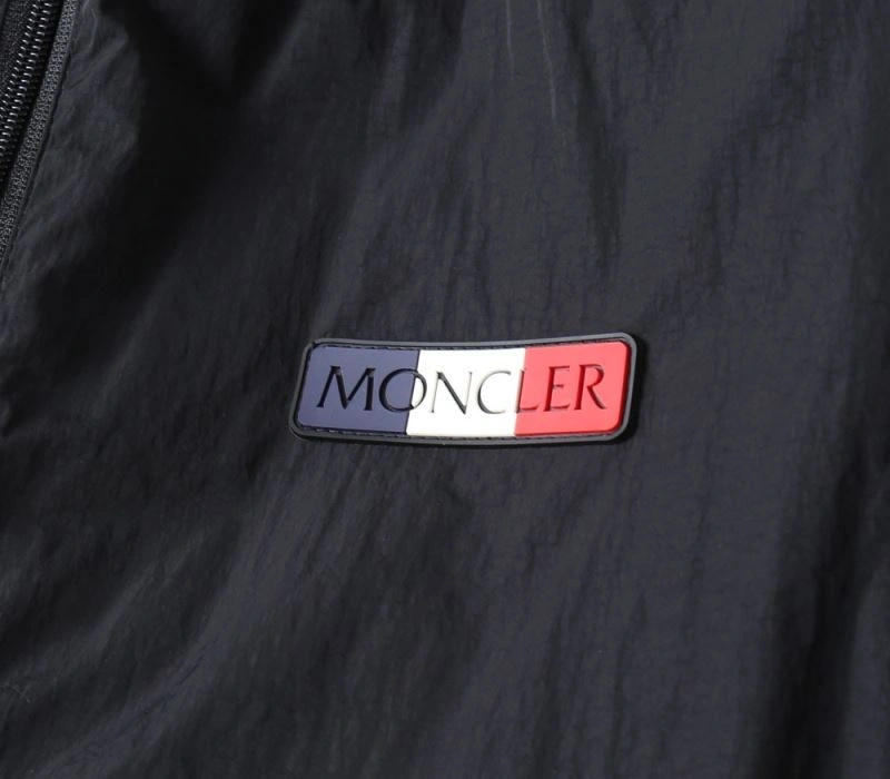 Sustainable Moncler Outwear 142048