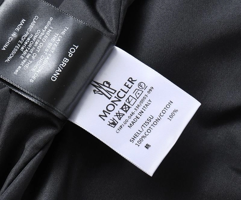 TechFriendly Moncler Outwear 142042