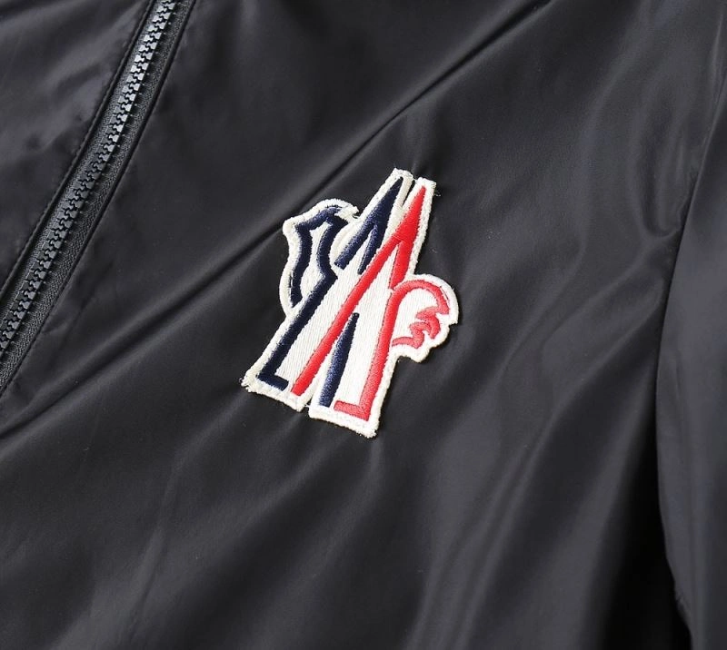 TechFriendly Moncler Outwear 142042