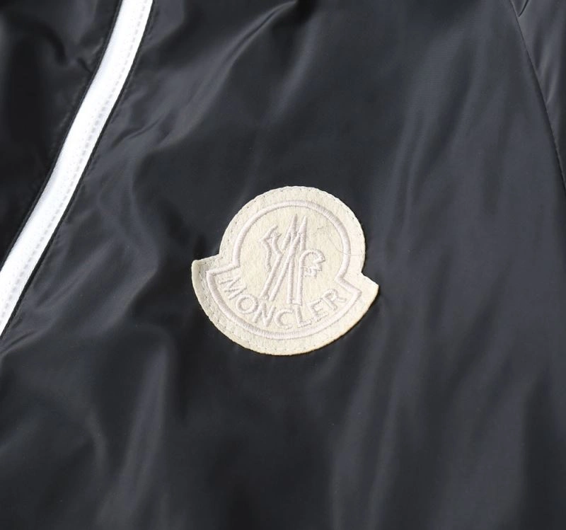 Moncler Outwear Popular 142039