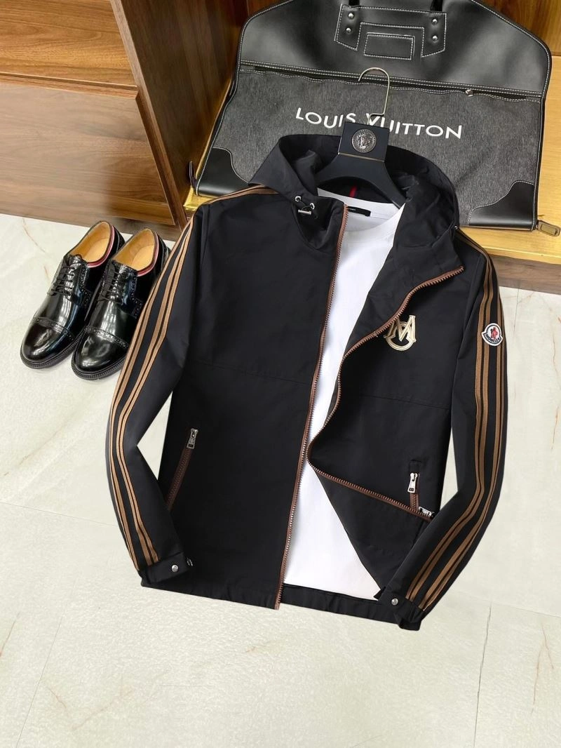Bright Moncler Outwear 142044