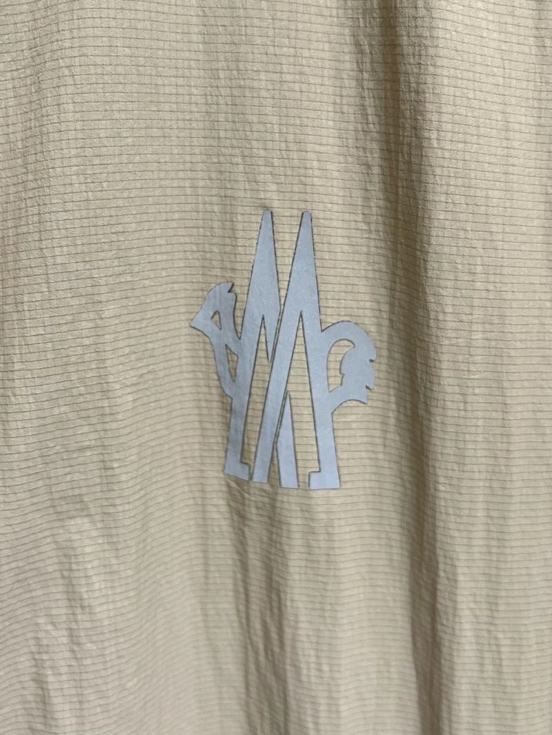 Durable Moncler Outwear 142041