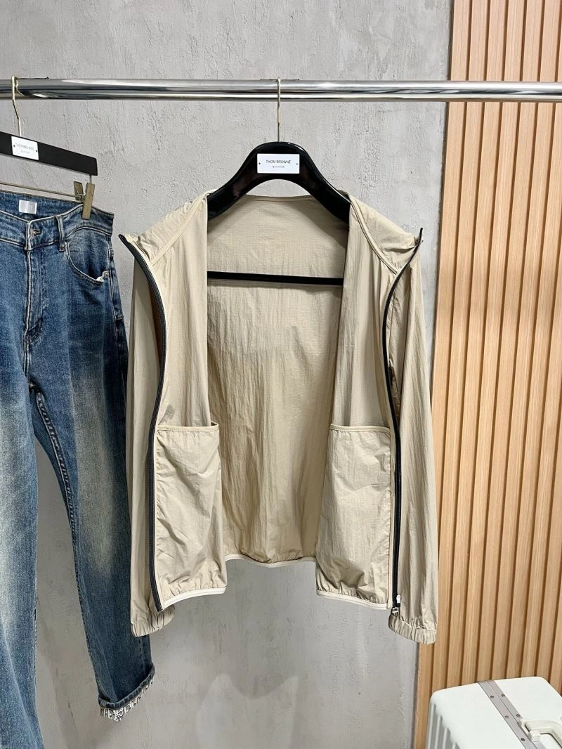 Durable Moncler Outwear 142041