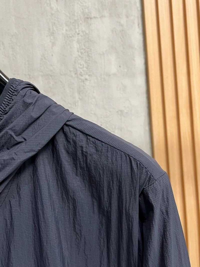 QuickDry Moncler Outwear 142036