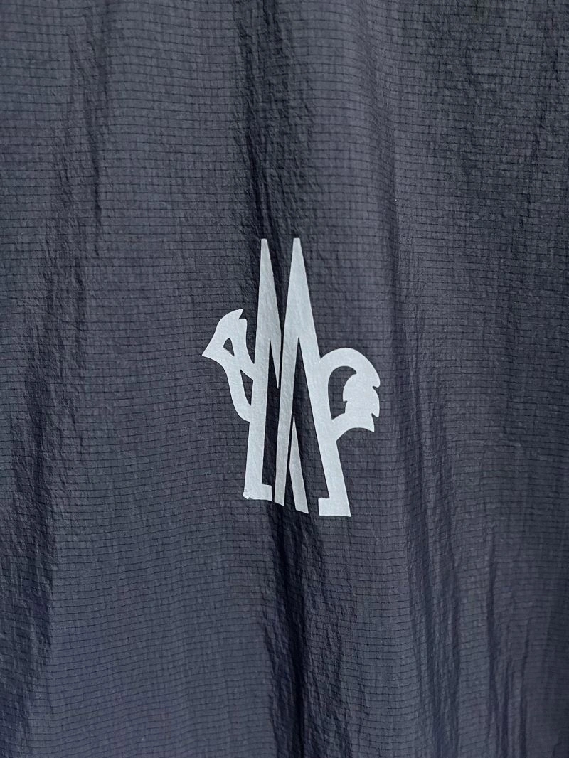 QuickDry Moncler Outwear 142036