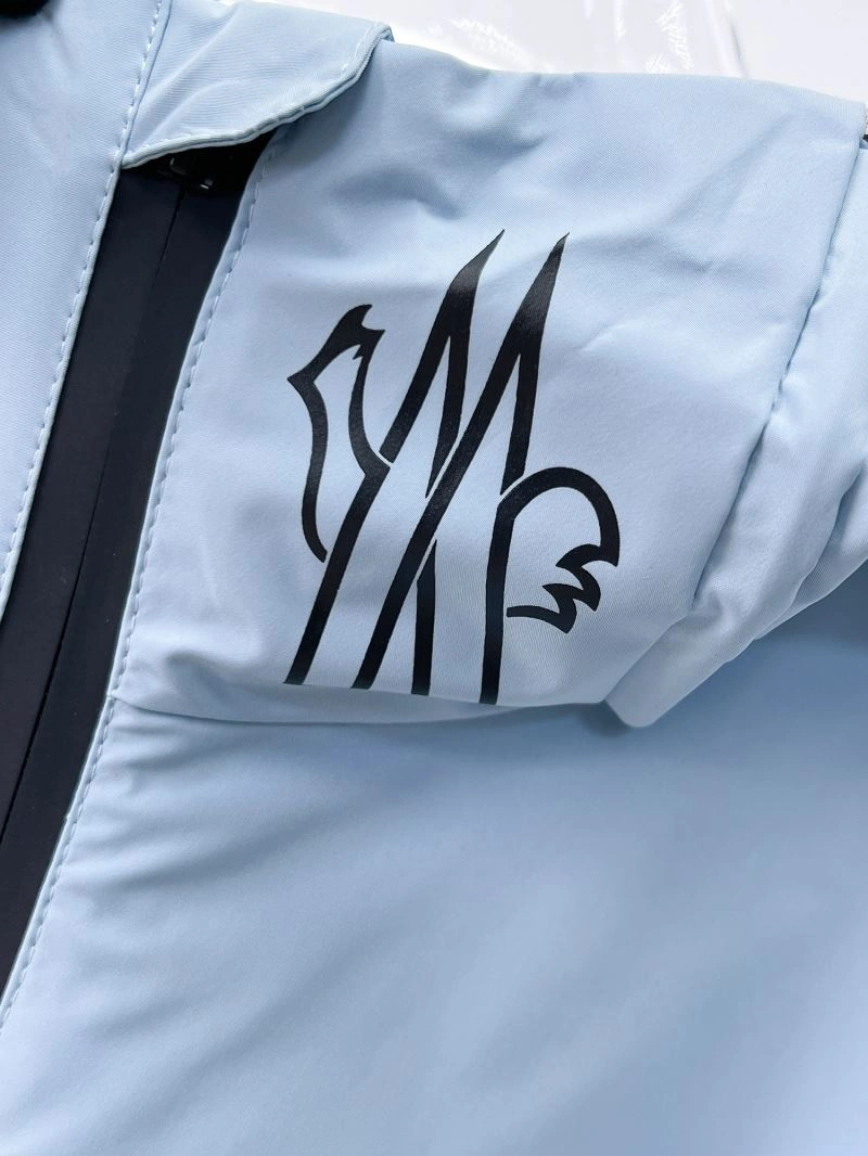 Breathable Moncler Outwear 142033