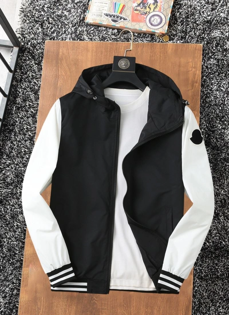 Moncler Outwear ComfortFit 142035