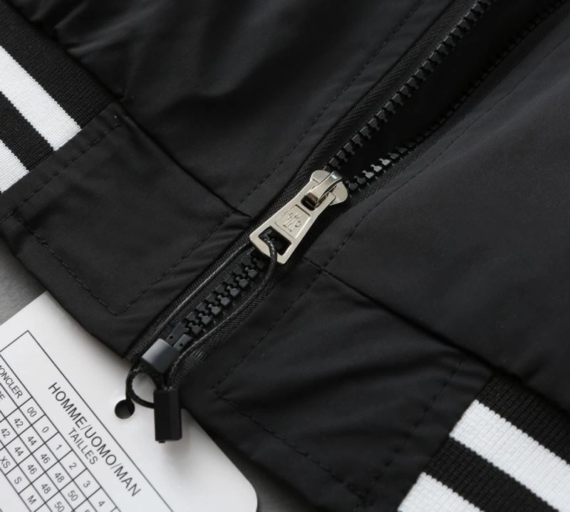 Moncler Outwear ComfortFit 142035