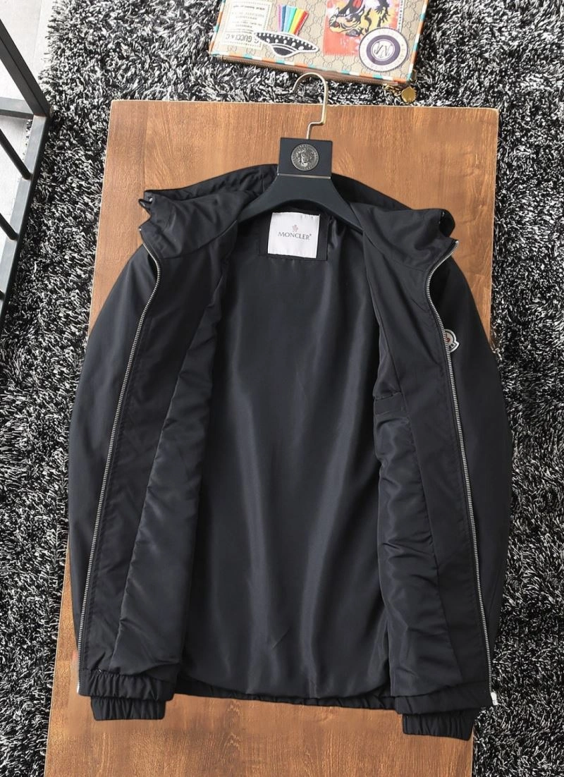 Moncler Outwear Fashionable 142032