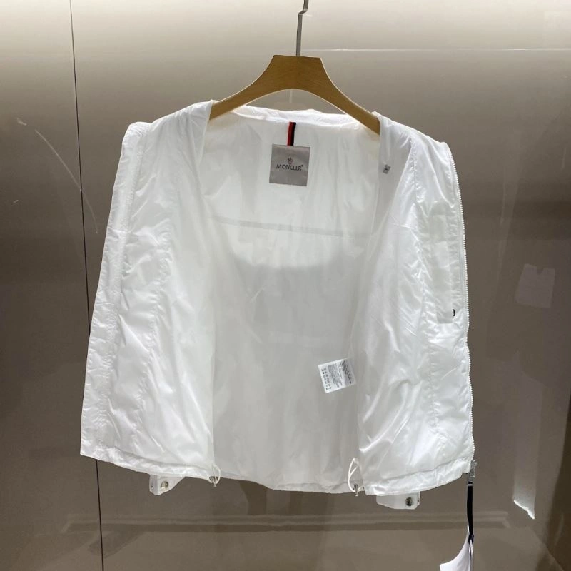 Moncler Outwear Attractive 142070