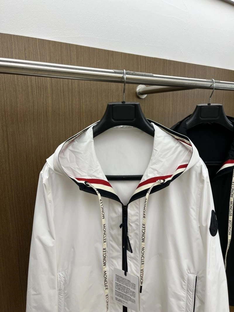 BestValue Moncler Outwear 142030