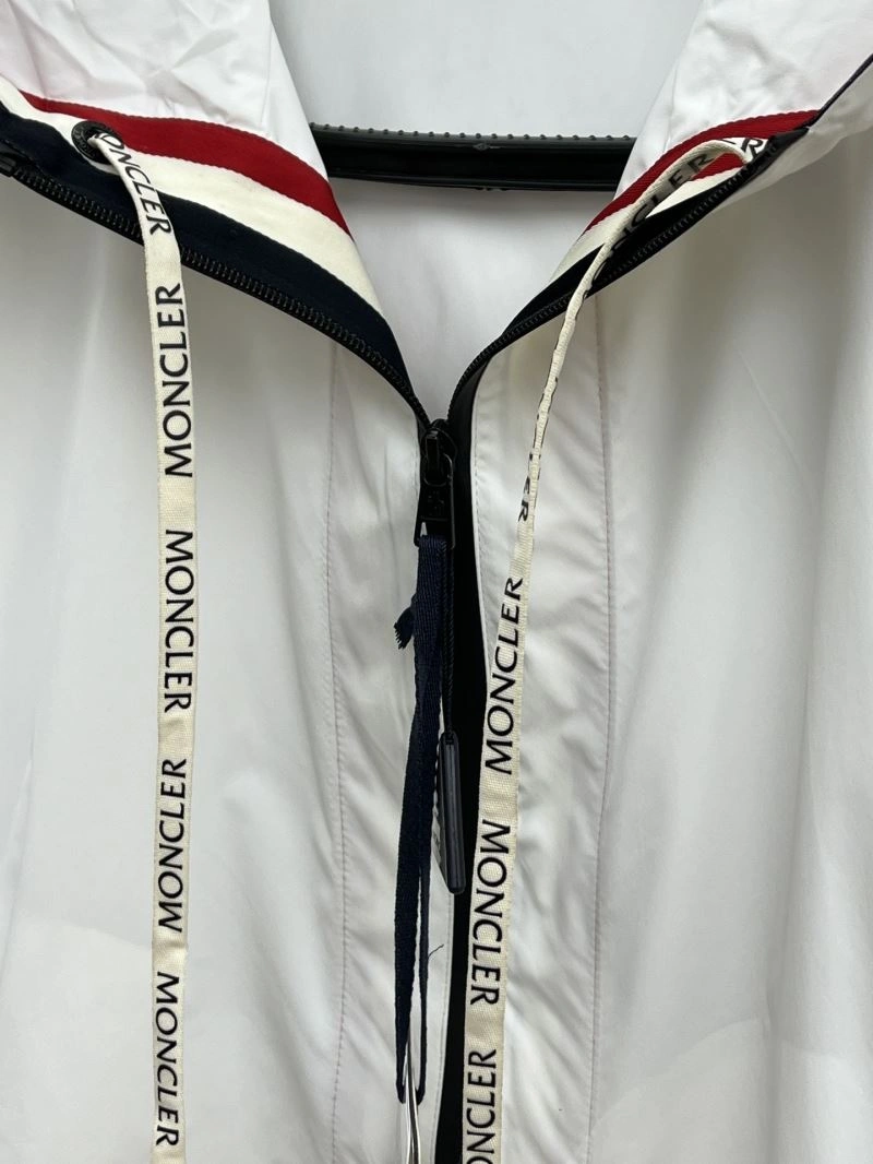 BestValue Moncler Outwear 142030