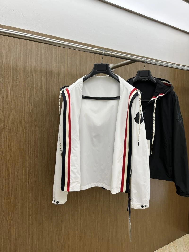 BestValue Moncler Outwear 142030