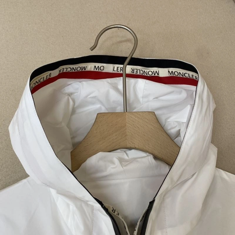Moncler Outwear Minimalist 142027