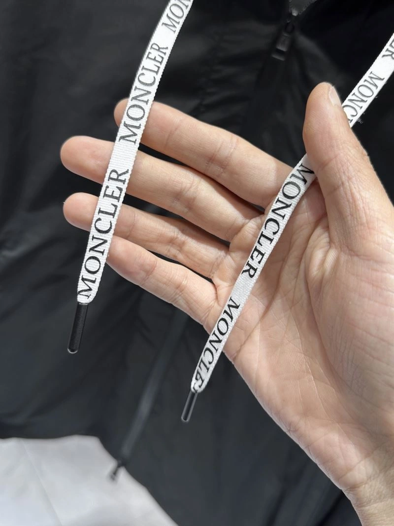 Breathable Moncler Outwear 142019