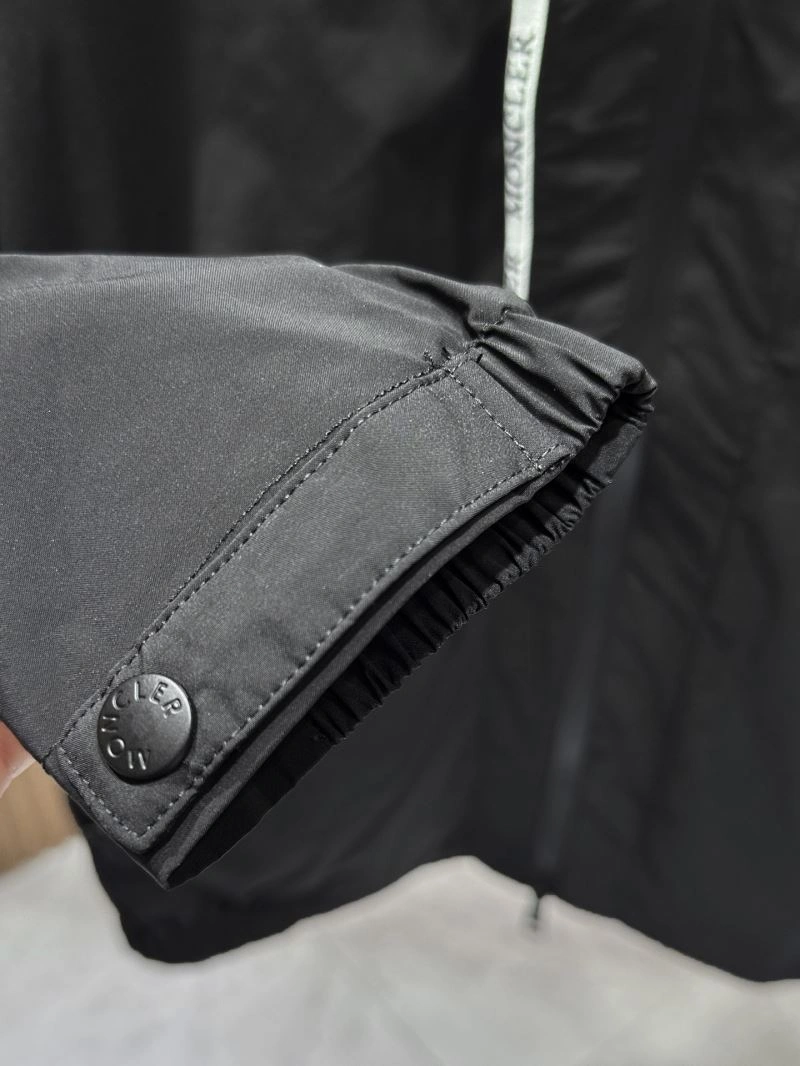 Breathable Moncler Outwear 142019