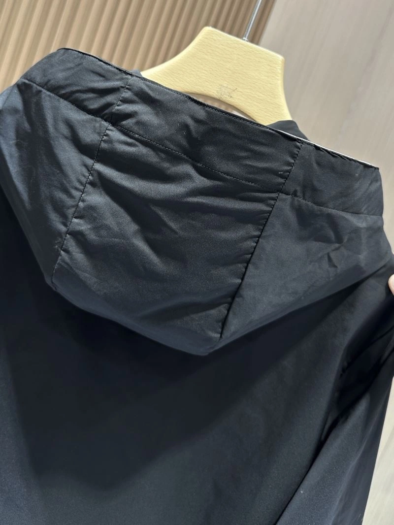 Breathable Moncler Outwear 142019