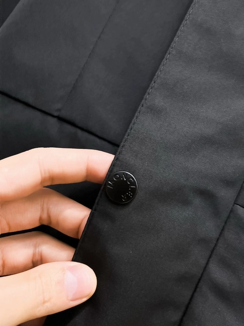 Resilient Moncler Outwear 142018