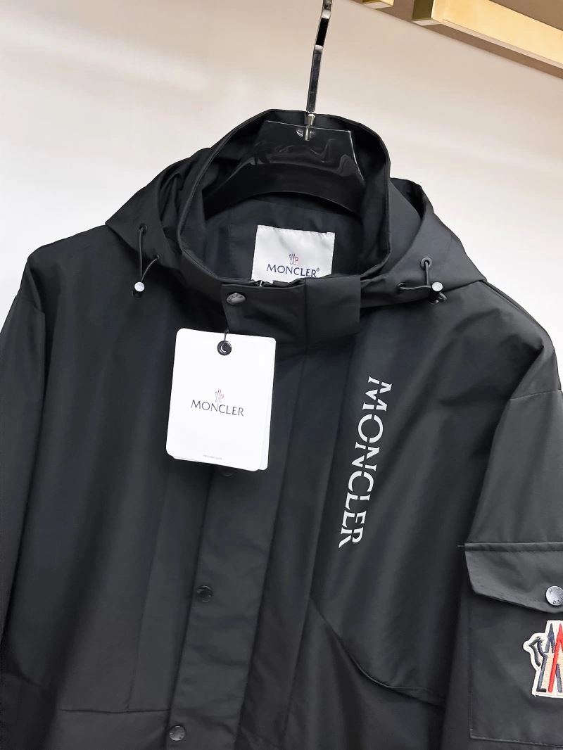 Resilient Moncler Outwear 142018