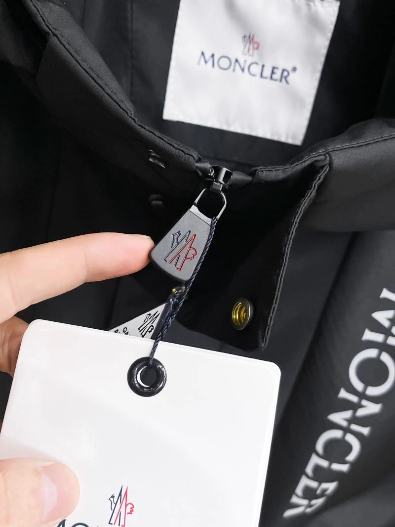Resilient Moncler Outwear 142018