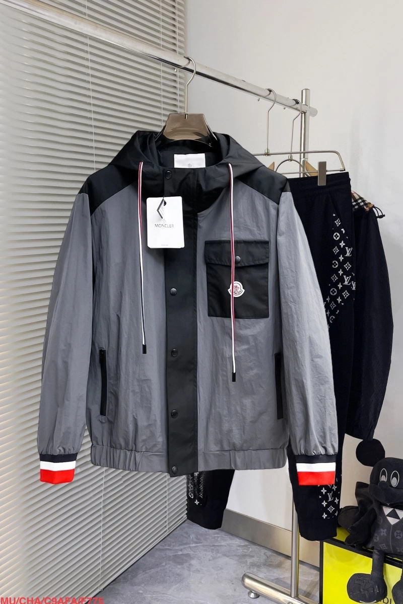 Unique Moncler Outwear 142012