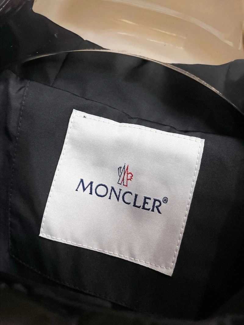 Unique Moncler Outwear 142012