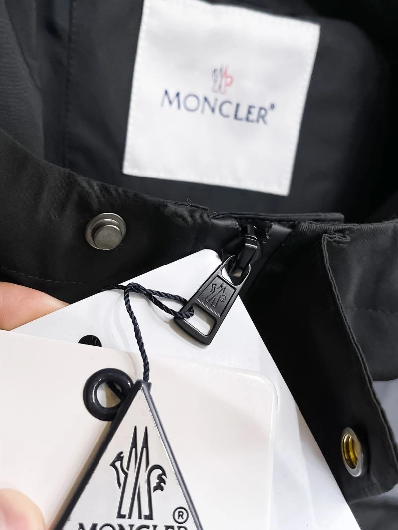 Unique Moncler Outwear 142012