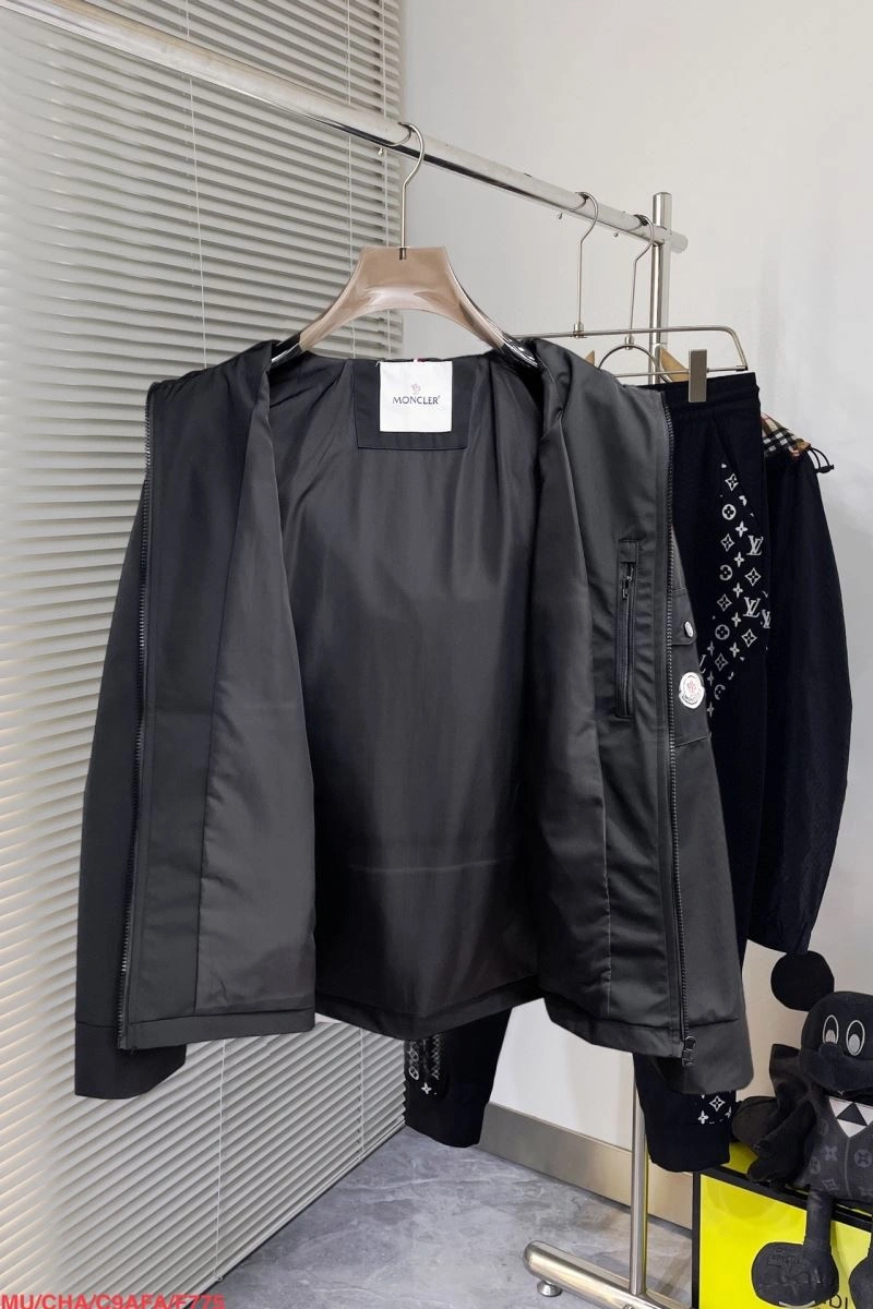 Moncler Outwear Lightweight 142005