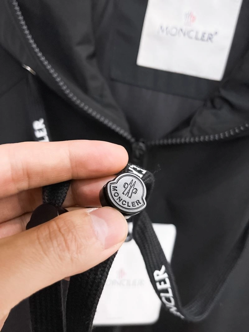 Moncler Outwear Lightweight 142005