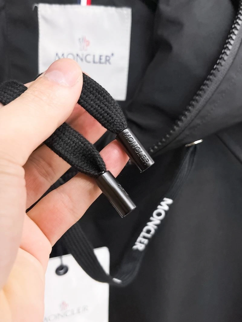 Moncler Outwear Lightweight 142005