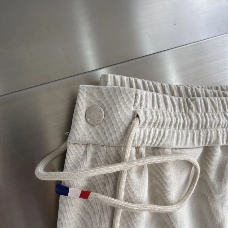 Moncler Outwear SmoothTexture 141992