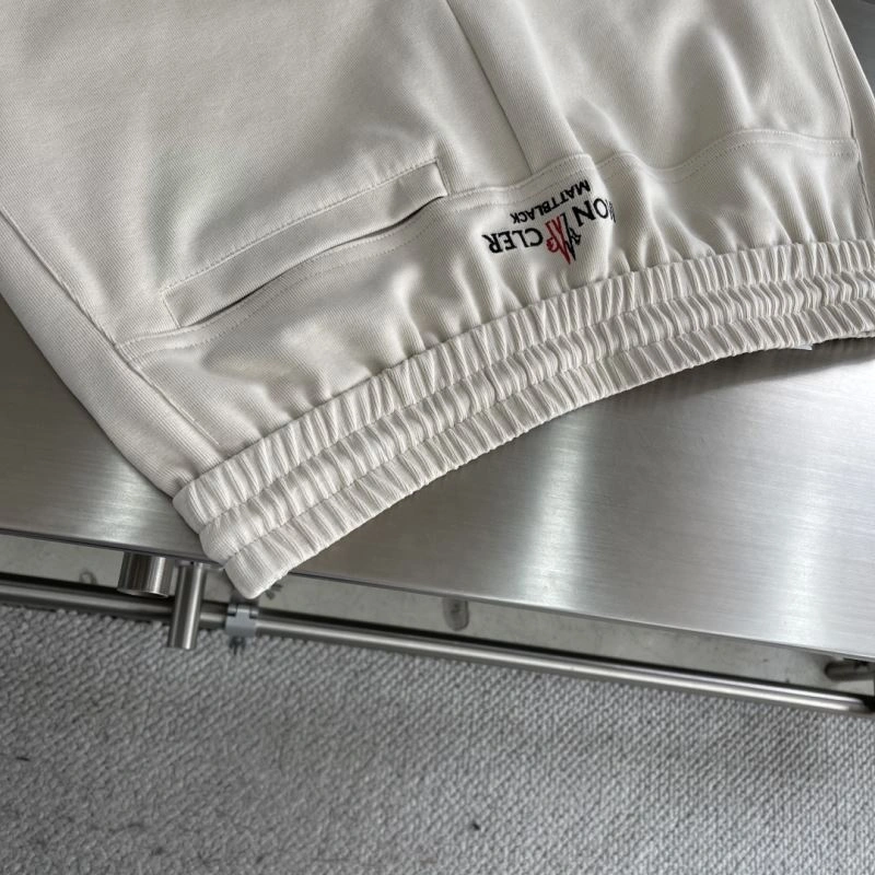 Moncler Outwear SmoothTexture 141992