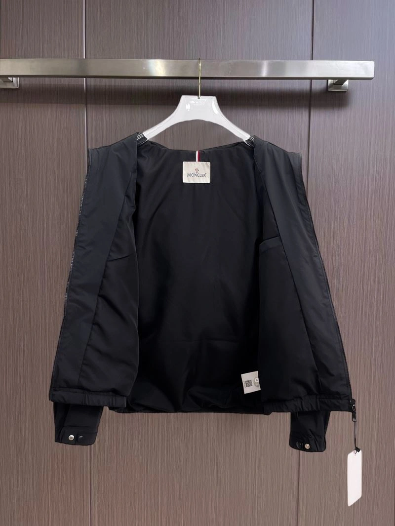 Moncler Outwear Upgraded 142001