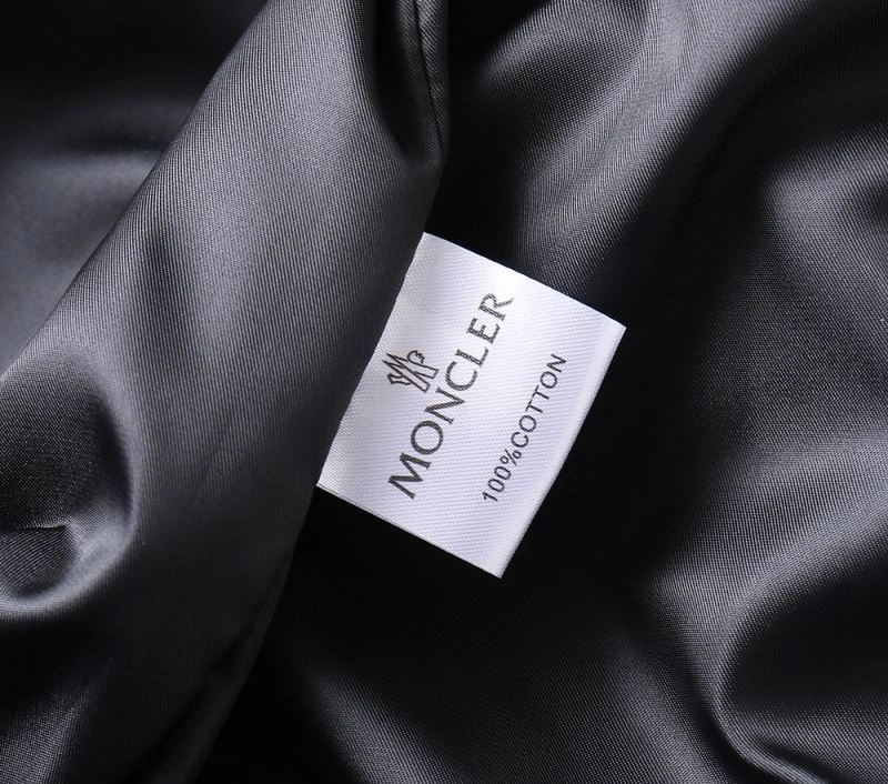 Moncler Outwear TimelessDesign 142007