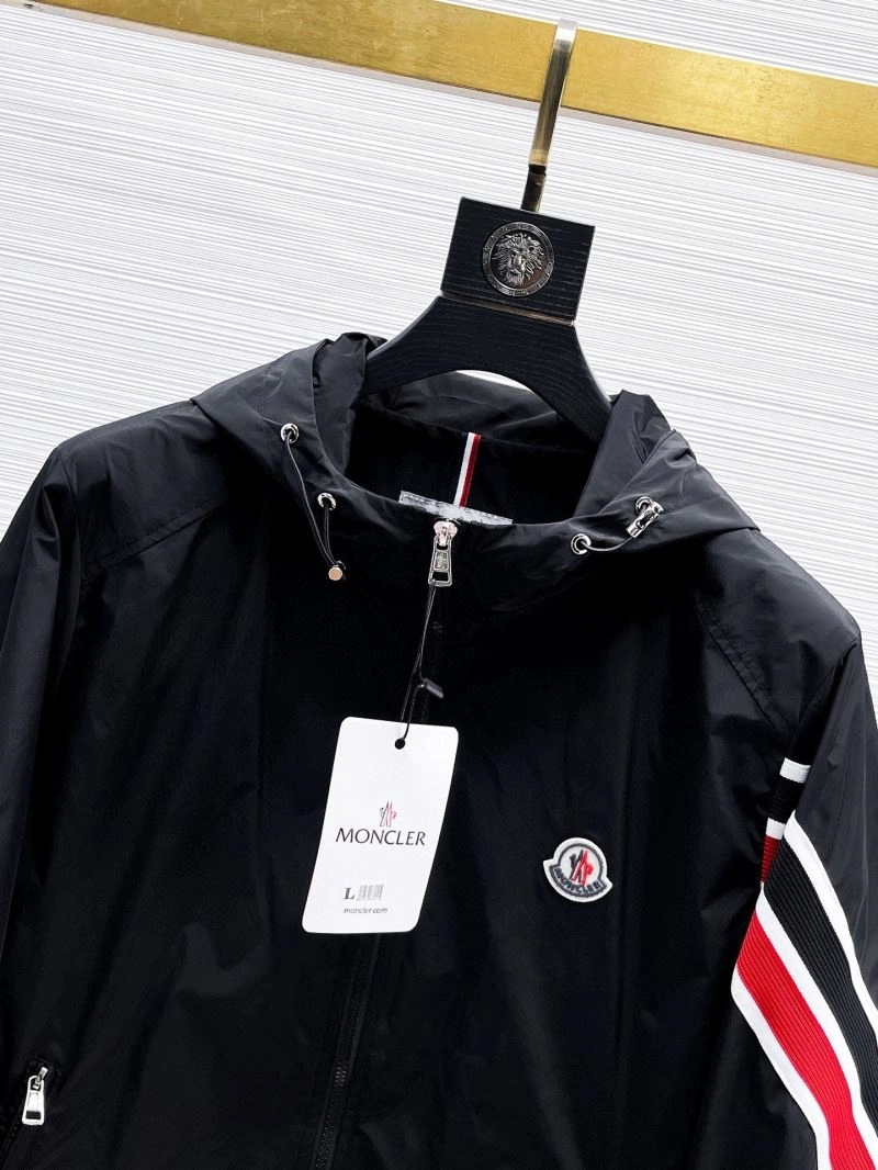 Effortless Moncler Outwear 142008