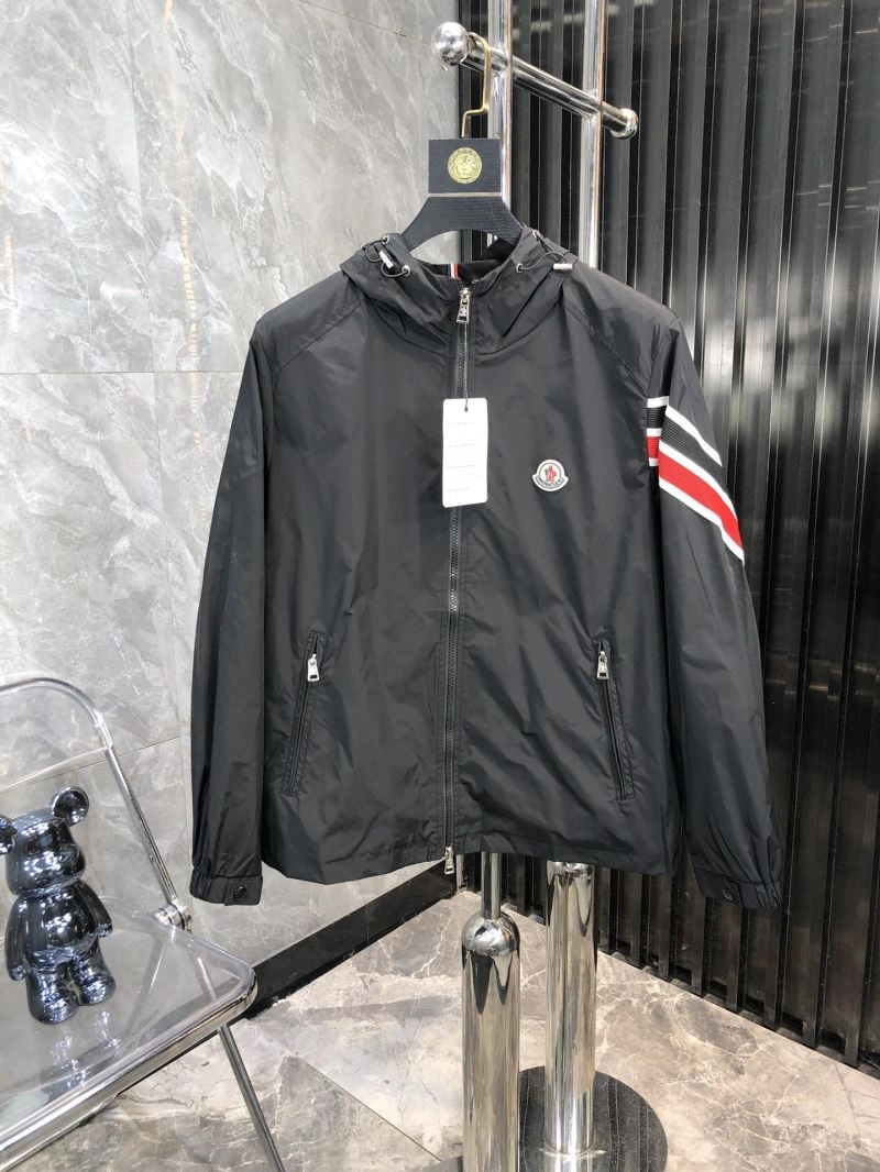 Effortless Moncler Outwear 141994