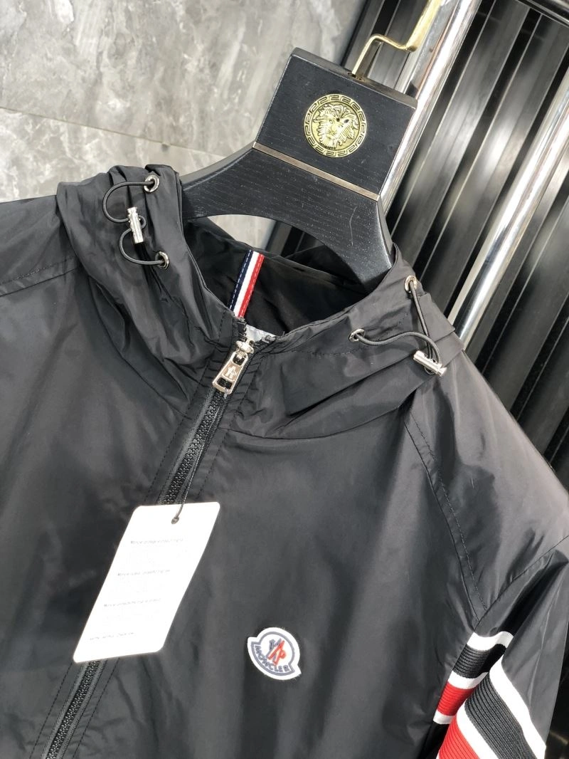 Effortless Moncler Outwear 141994