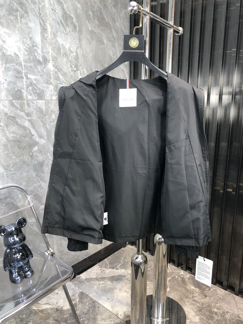 Effortless Moncler Outwear 141994