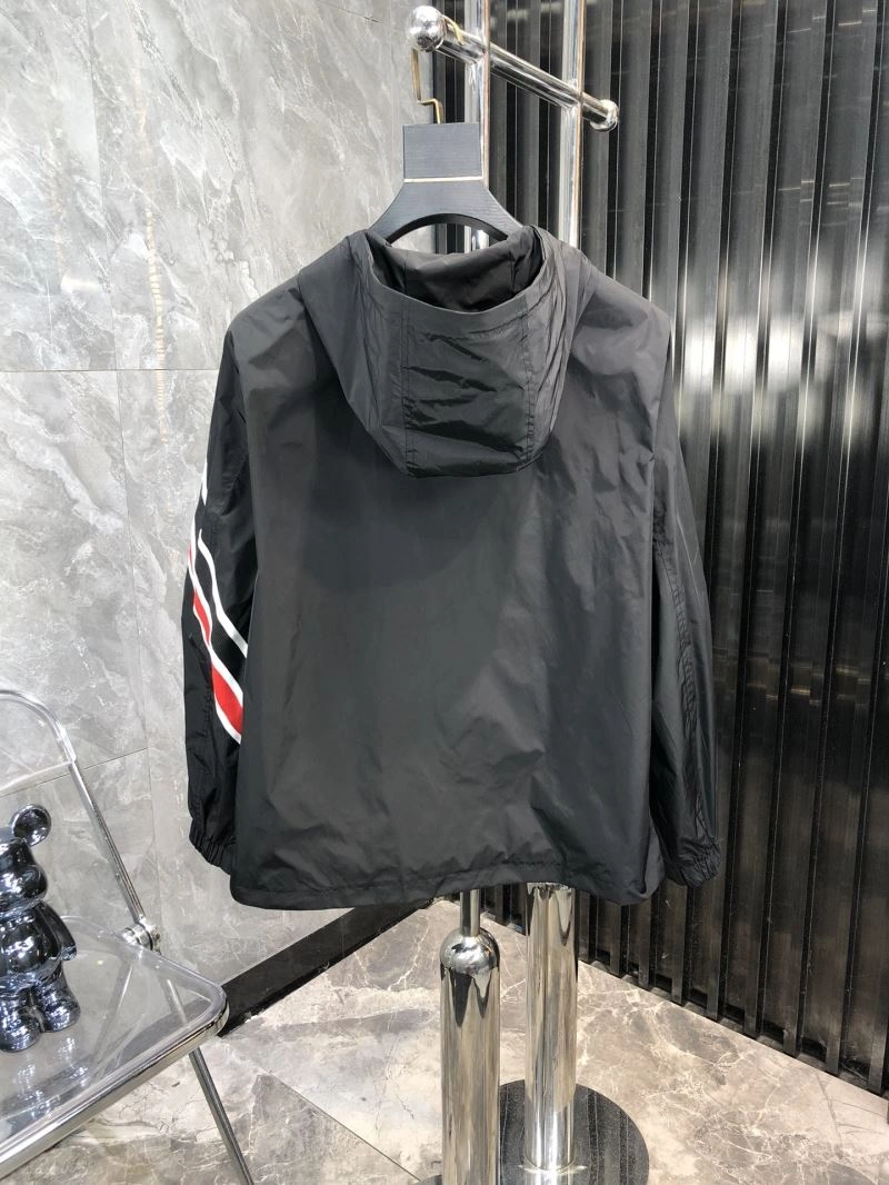 Effortless Moncler Outwear 141994