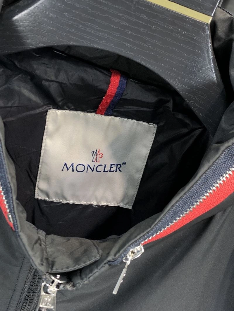 Moncler Outwear Bright 142002