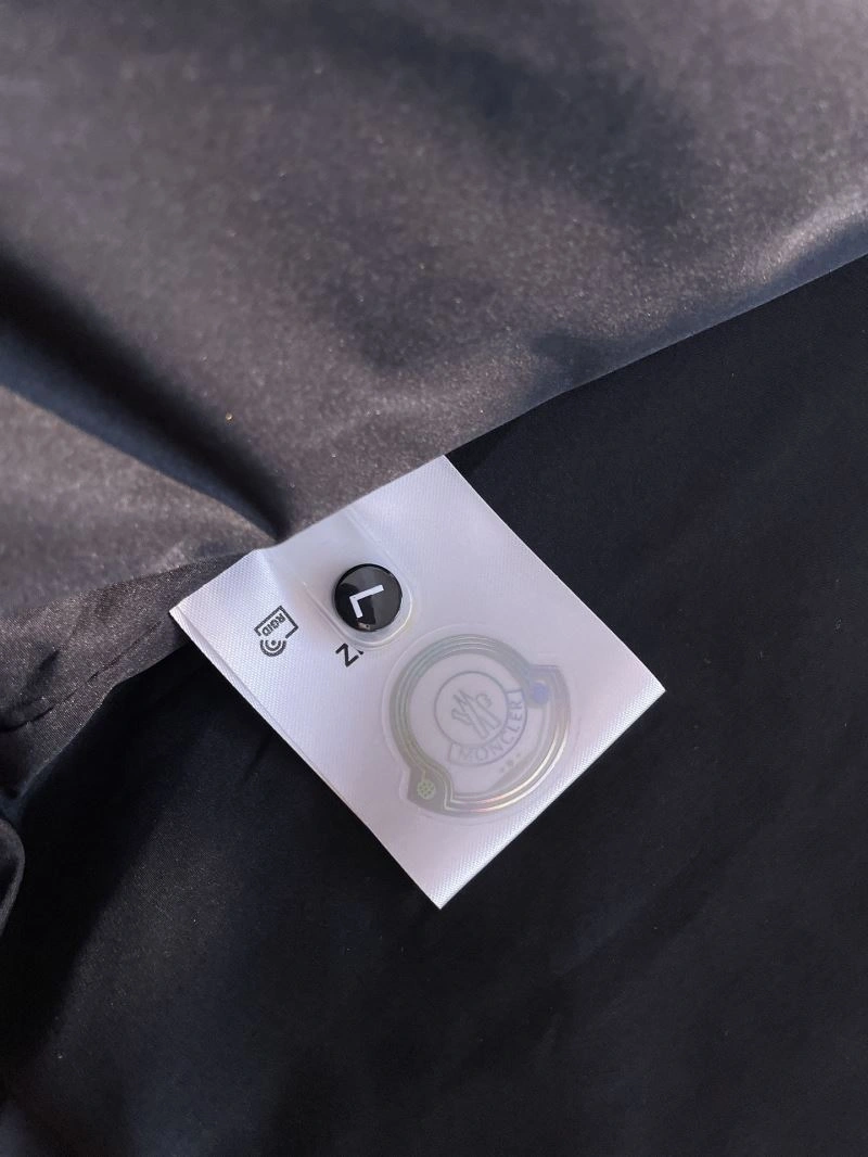 Cozy Moncler Outwear 142006