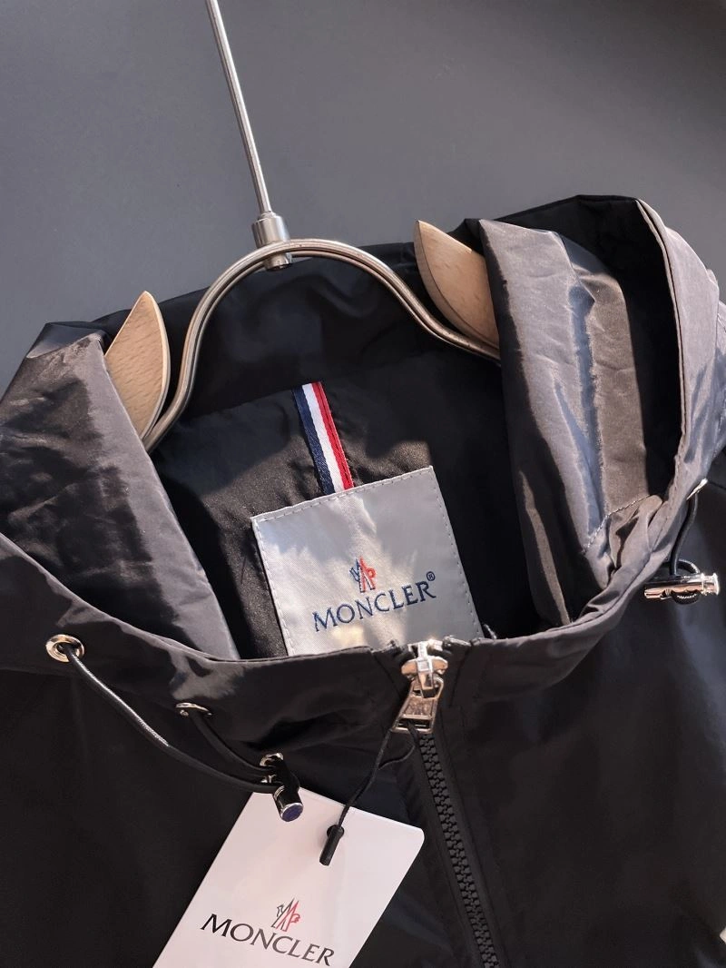 Cozy Moncler Outwear 142006