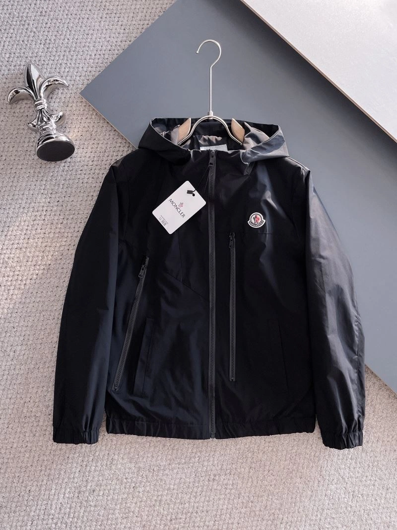 TechFriendly Moncler Outwear 141995