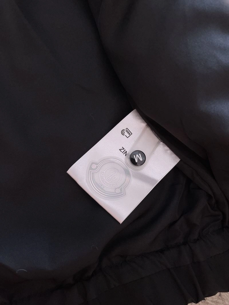 TechFriendly Moncler Outwear 141995