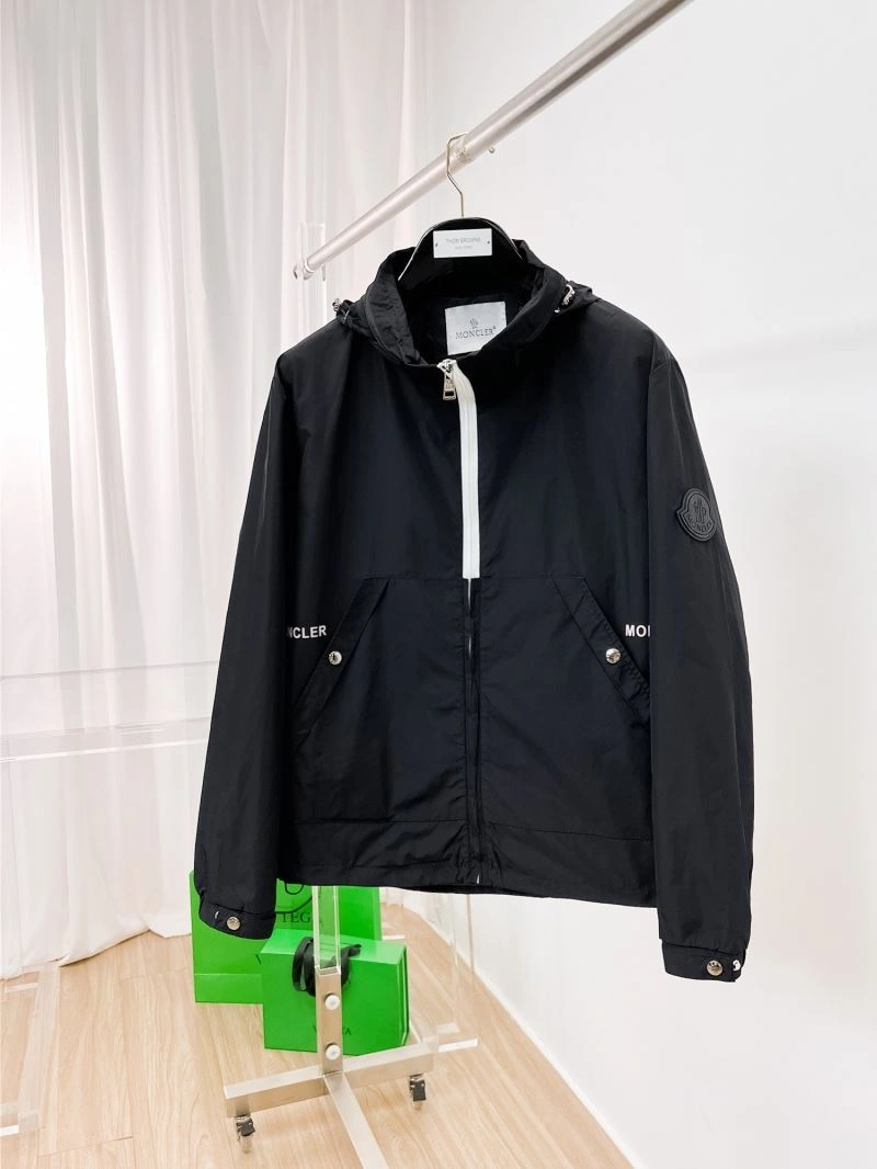 Moncler Outwear Effortless 142003