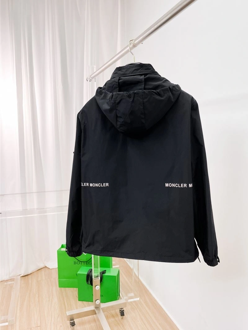 Moncler Outwear Effortless 142003